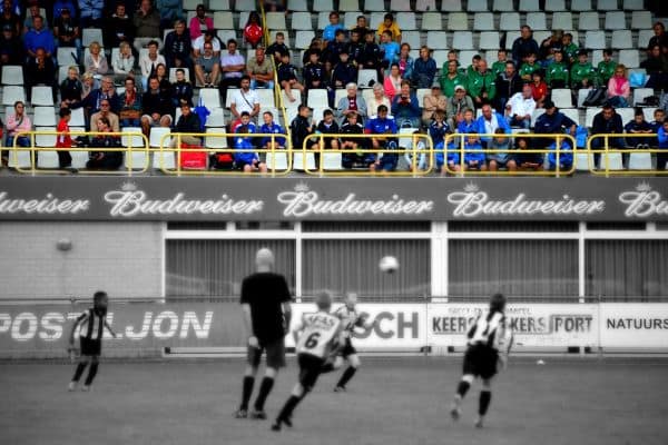 Resultados de diversas partidas de futebol na Bélgica