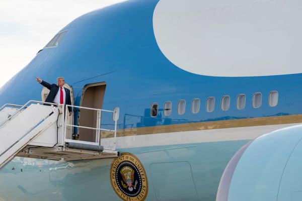 Archivbild: Trump schließt Gipfeltreffen mit Xi Jinping ab und besichtigt Nationalarchiv