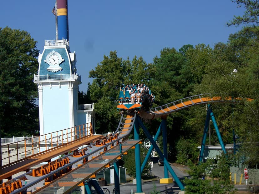 Un mort, plusieurs blessés dans un incident sur un manège à Six Flags Over Georgia