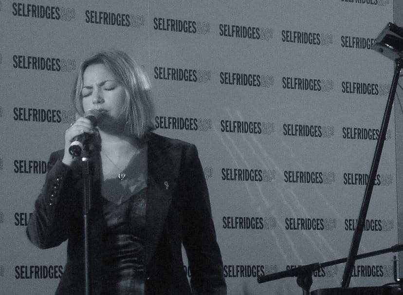 Escola Florestal de Charlotte Church Risco de Fechar devido a Problemas de Licenciamento