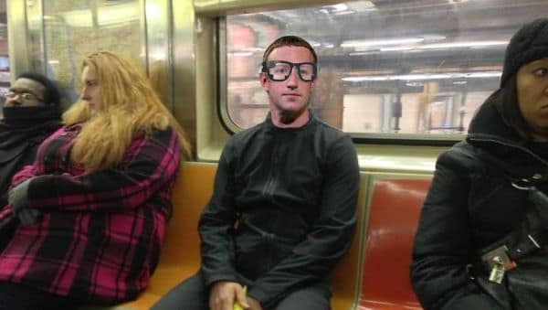 Foto d'archivio: Le smartglass Ray-Ban di Meta suscitano reazioni contrastanti