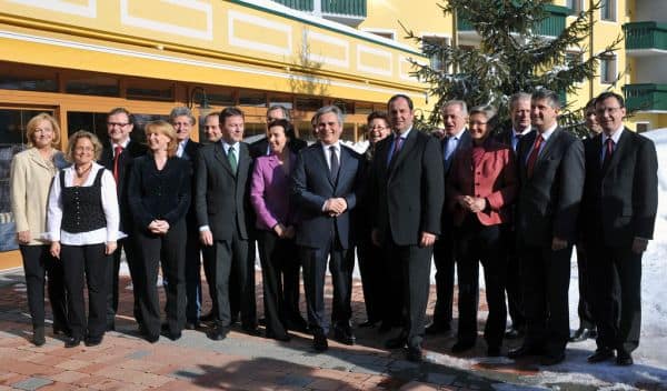 Foto de archivo: La Bundesregierung se reúne en Brandeburgo para fortalecer la competitividad