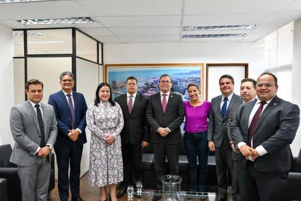 La recherche Quaest montre Raquel Lyra à 44% et João Campos à 36% à Pernambuco