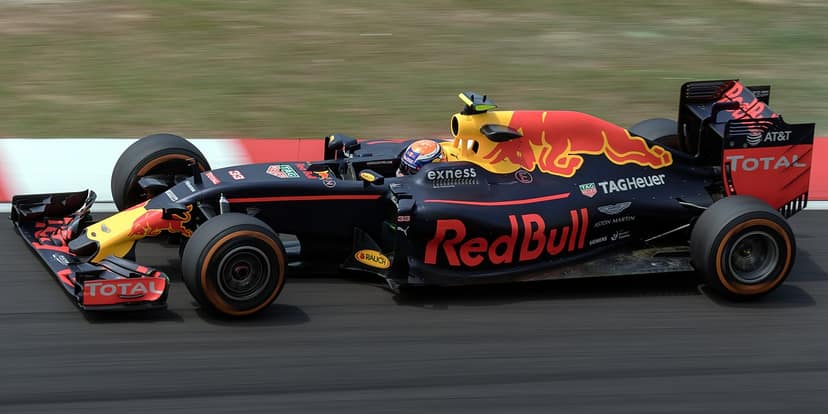 Max Verstappen sichert sich die erste Pole-Position beim Bahrain Grand Prix in Malaysia