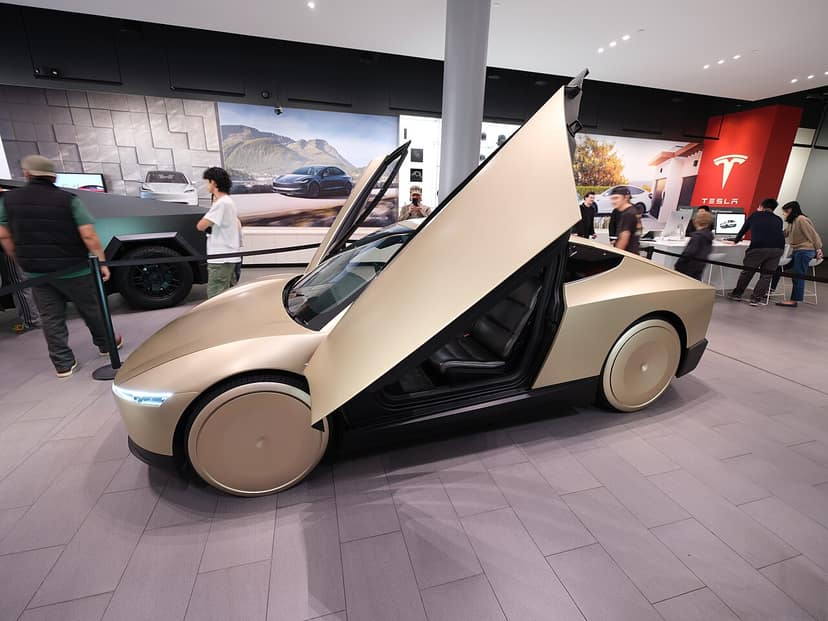 Foto de arquivo: Tesla apresenta o Cybercab, um robotáxi sem volante nem pedais em Austin