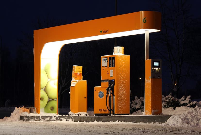 Photo d'archive: Augmentation prévue des prix du gasoil et de l'essence ; le gouvernement renforce la réduction de l'ISP