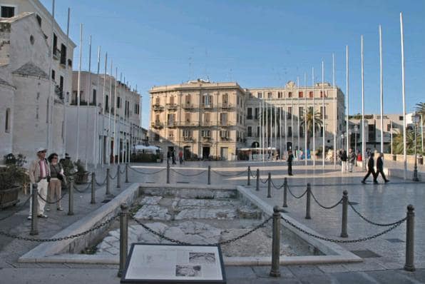 35 anni fa, 20mila albanesi sbarcarono a Bari, oggi le celebrazioni