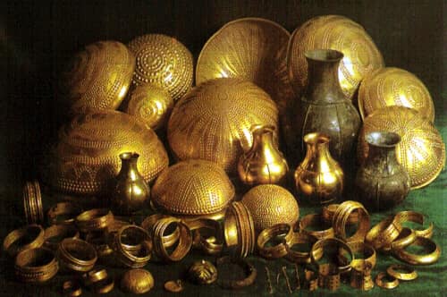 Archivbild: Diebe stehlen bronzezeitliche Artefakte in raschem Raubüberfall auf spanisches Museum