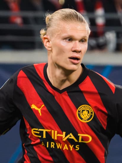 Erling Haaland apresenta novo corte de cabelo