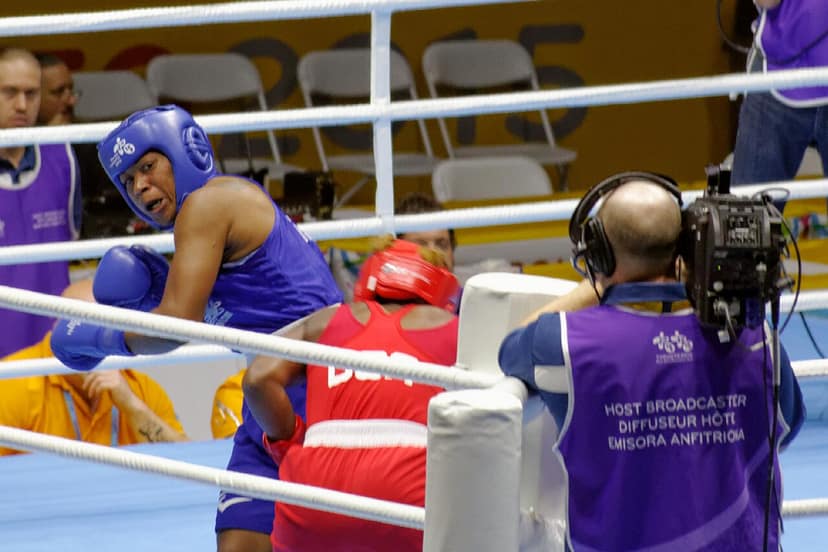 Claressa Shields kündigt Kampf gegen Lauren Price für 2027 an
