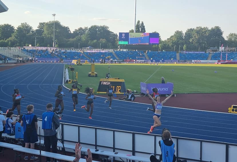 Romell Glave gana el título europeo de 100m masculinos junto a su compañero Jeremiah Azu