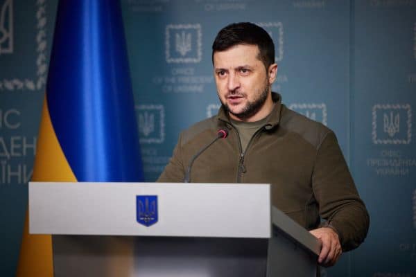 Ukraine and Russia Continue Exchange of Attacks Amid New Missile Deal