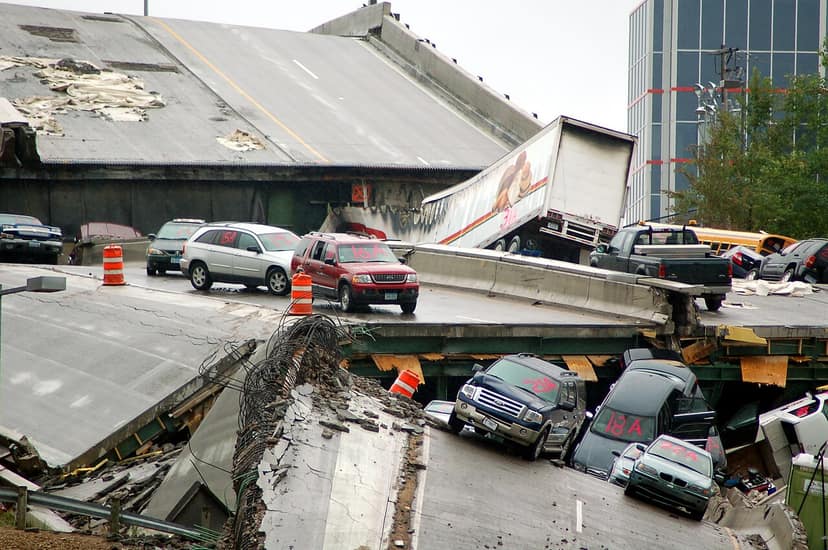 Loopbrug stort in op de Fernão Diasweg en laat twee doden achter in Vargem