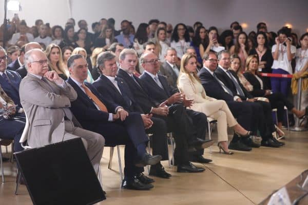 Le président de la Cour suprême brésilienne aborde une crise institutionnelle sans précédent
