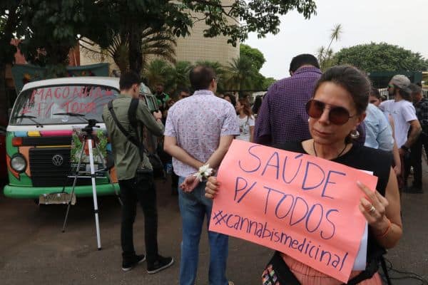 Técnicos do INEM anunciam greve e pedem demissão do presidente