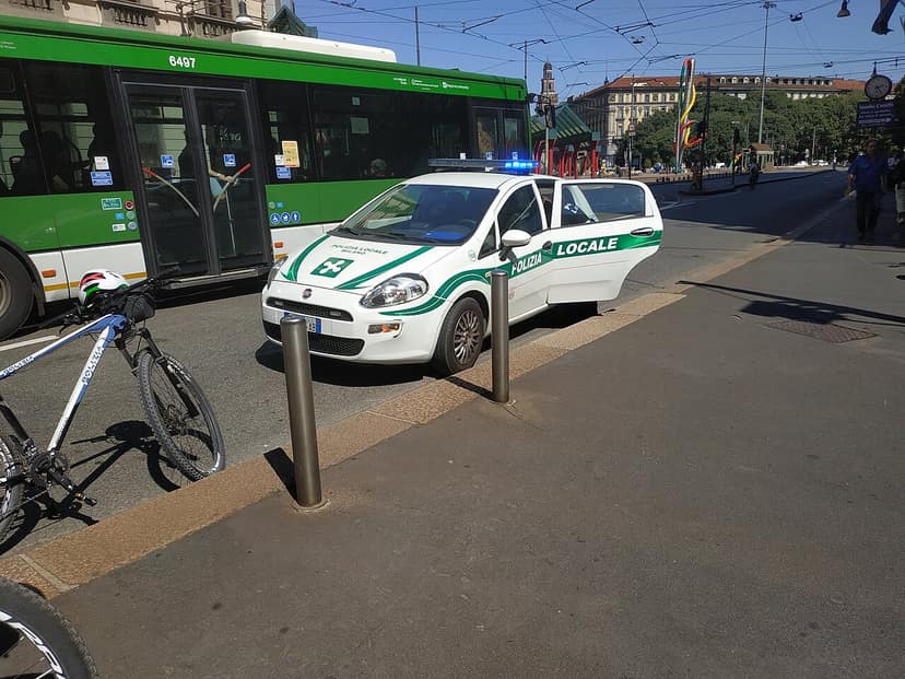Foto d'archivio: Scontri durante manifestazione a Milano: feriti tra polizia e manifestanti