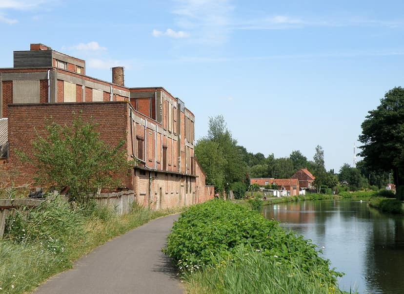 Mujer de 96 años fallece tras incidente con bicicleta de silla de ruedas en el canal Dessel-Schoten