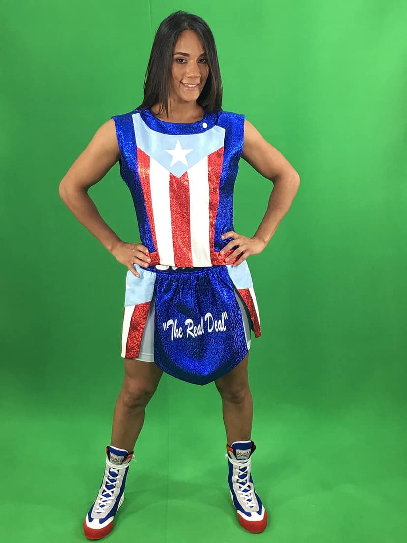 Photo d'archive: Lucrecia Manzur défie Amanda Serrano pour des titres mondiaux en Californie