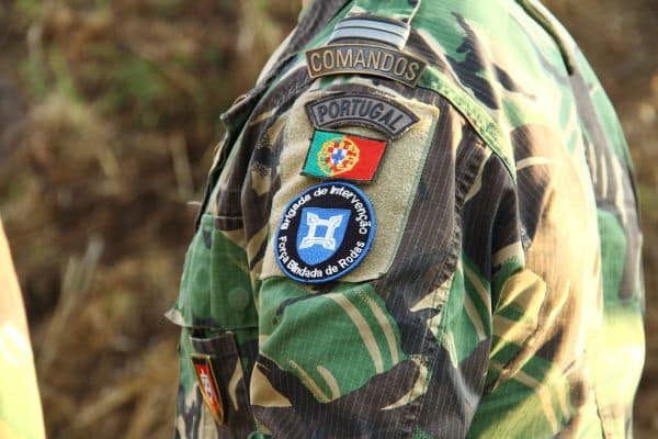 Foto de arquivo: Papa assinala "momento difícil" do exército português