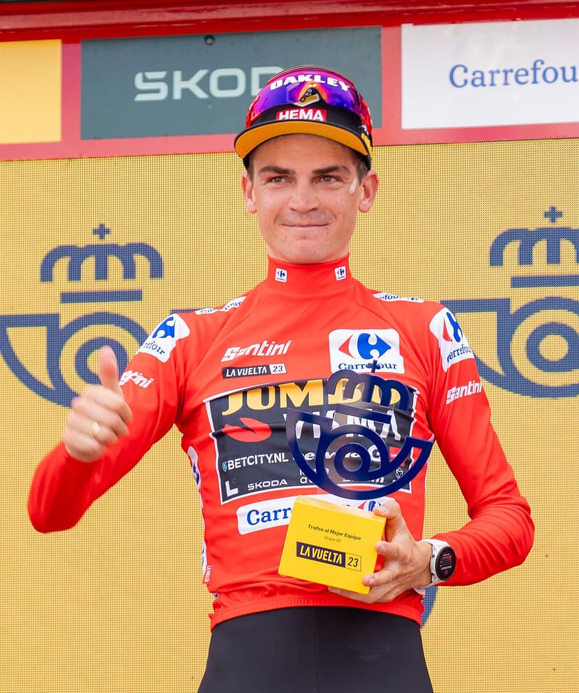 Photo d'archive: Tadej Pogacar souffre de fractures après sa chute à la Vuelta d'Espagne