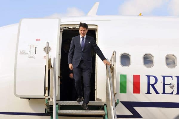 Rassegna stampa del 7 agosto: addio a Guccini e sfide politiche