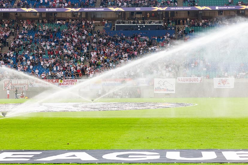 Entrenador del Hearts analiza duelo con el Benfica en la Europa League
