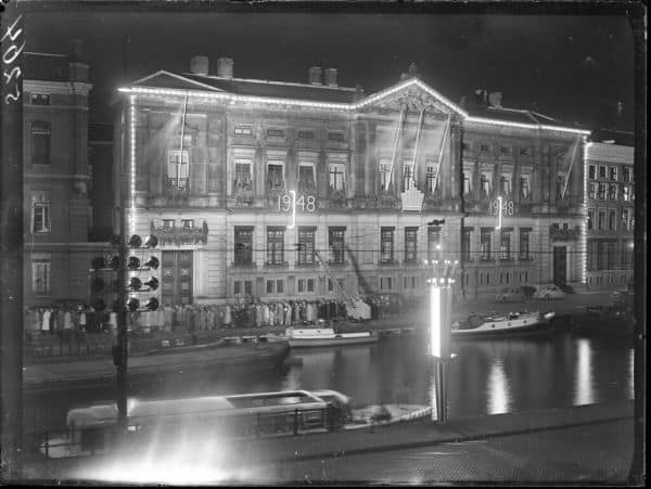 Photo d'archive: Les Pays-Bas transfèrent 86 tonnes d'or des États-Unis et du Canada vers Londres