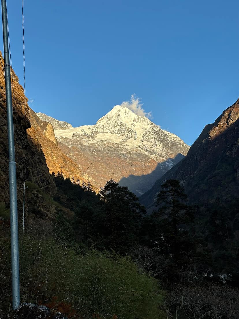 Foto d'archivio: Nepal: trovati i corpi di cinque alpinisti sul monte Yalung Ri