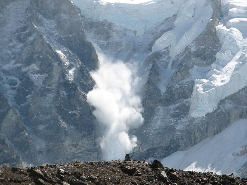 Nepal: trovati i corpi di cinque alpinisti sul monte Yalung Ri
