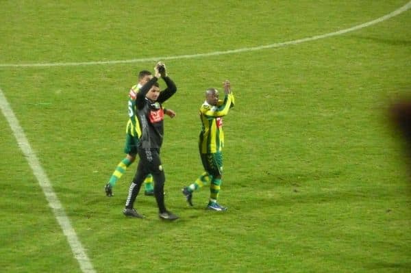 Photo d'archive: Les fans de NAC Breda rendent un hommage émouvant à la fille décédée de Mats Seuntjens