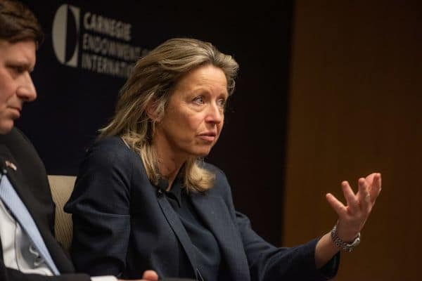 Foto de arquivo: Reinícios dos inquéritos sobre a Covid-19 com Ollongren e Grapperhaus em Haia