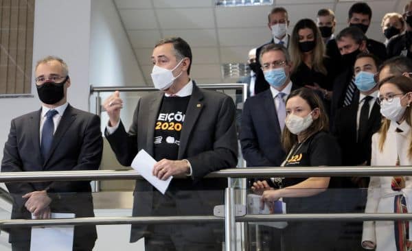 Archieffoto: André Mendonça bevestigt vergadering met Daniel Vorcaro over precatórios