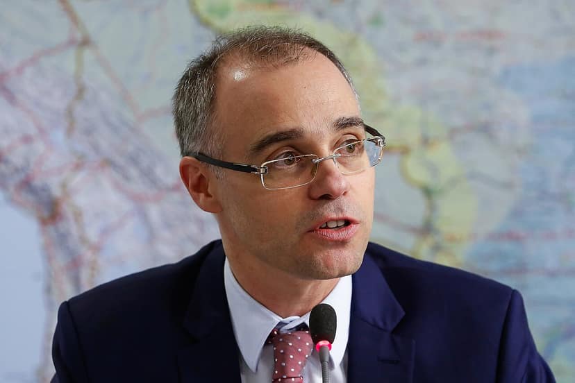 André Mendonça bevestigt vergadering met Daniel Vorcaro over precatórios