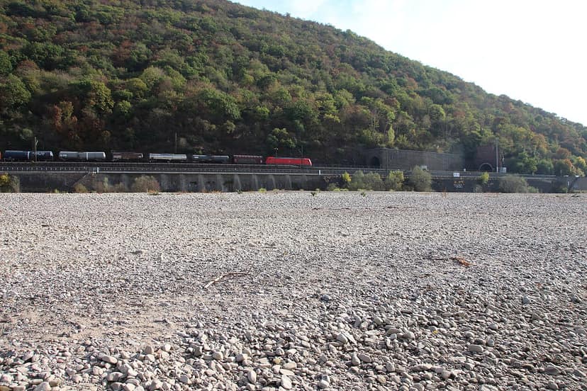 Baixa das águas: Ministro dos Transportes Bilger planeia reunião de crise e alterações à proibição de circulação de camiões