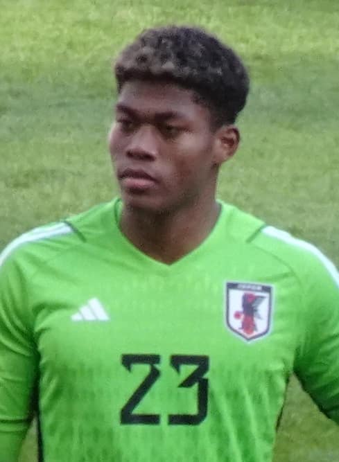 Zion Suzuki will not sign with PSG, Aston Villa in negotiations