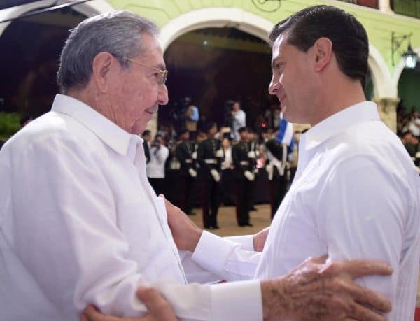 Raúl Castro reaparece en evento público en Cuba tras rumores de salud