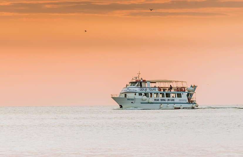 Luxuskreuzfahrtschiff strandet Passagiere in Kambodscha wegen steigender Treibstoffkosten
