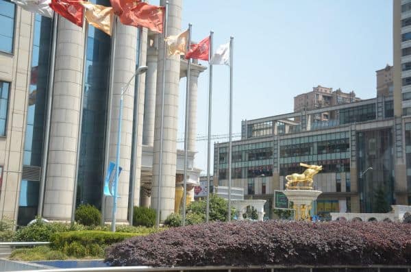 Archivbild: Aktien von Unitree Robotics steigen bei Debüt an der Börse Shanghai um über 600%