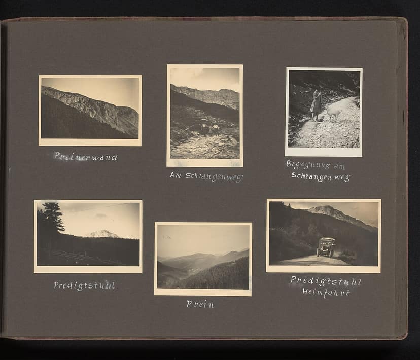 Foto d'archivio: Escursionisti con bambini salvati nelle Alpi austriache