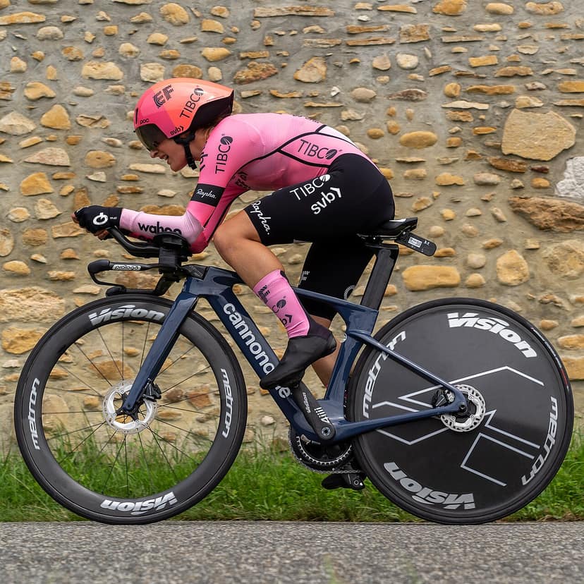 Demi Vollering wins the Tour de France Femmes for the second time