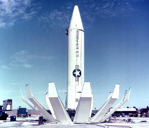 Foto d'archivio: La Russia testa un missile intercontinentale e riconosce la stagnazione nei negoziati di pace