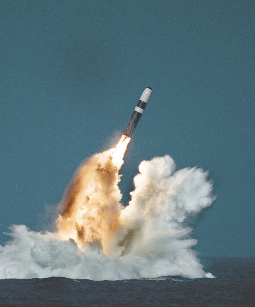 Foto d'archivio: La Russia testa un missile intercontinentale e riconosce la stagnazione nei negoziati di pace