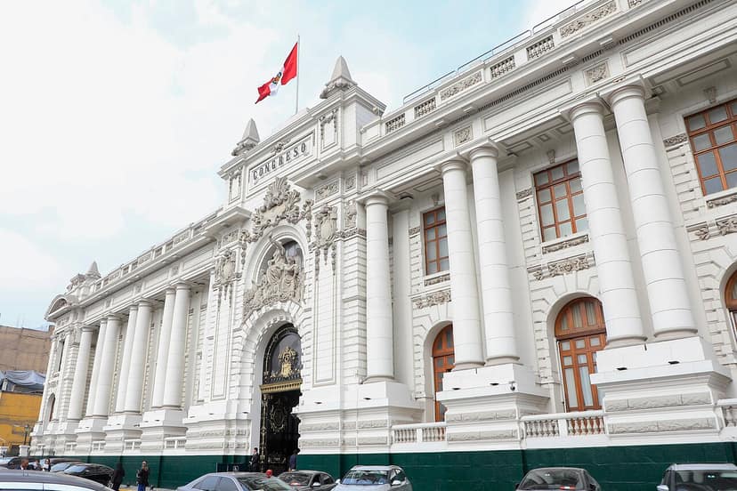 Ministro da Economia modifica proposta sobre feriados no Peru