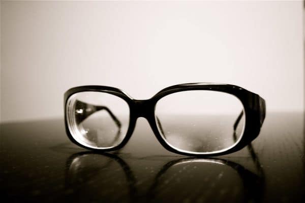Retrait de six modèles de lunettes pour l'éclipse en raison de risques de lésions oculaires