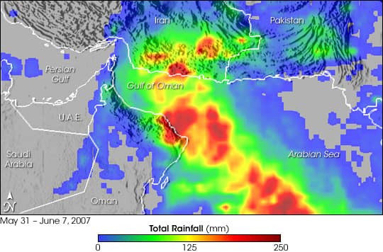 Lluvias récord en Japón causan cuatro muertes y miles de varados en el aeropuerto de Narita