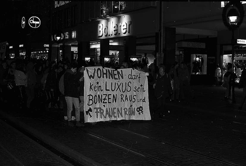 Los precios de las viviendas en el Reino Unido se mantienen estables en julio, según Lloyds